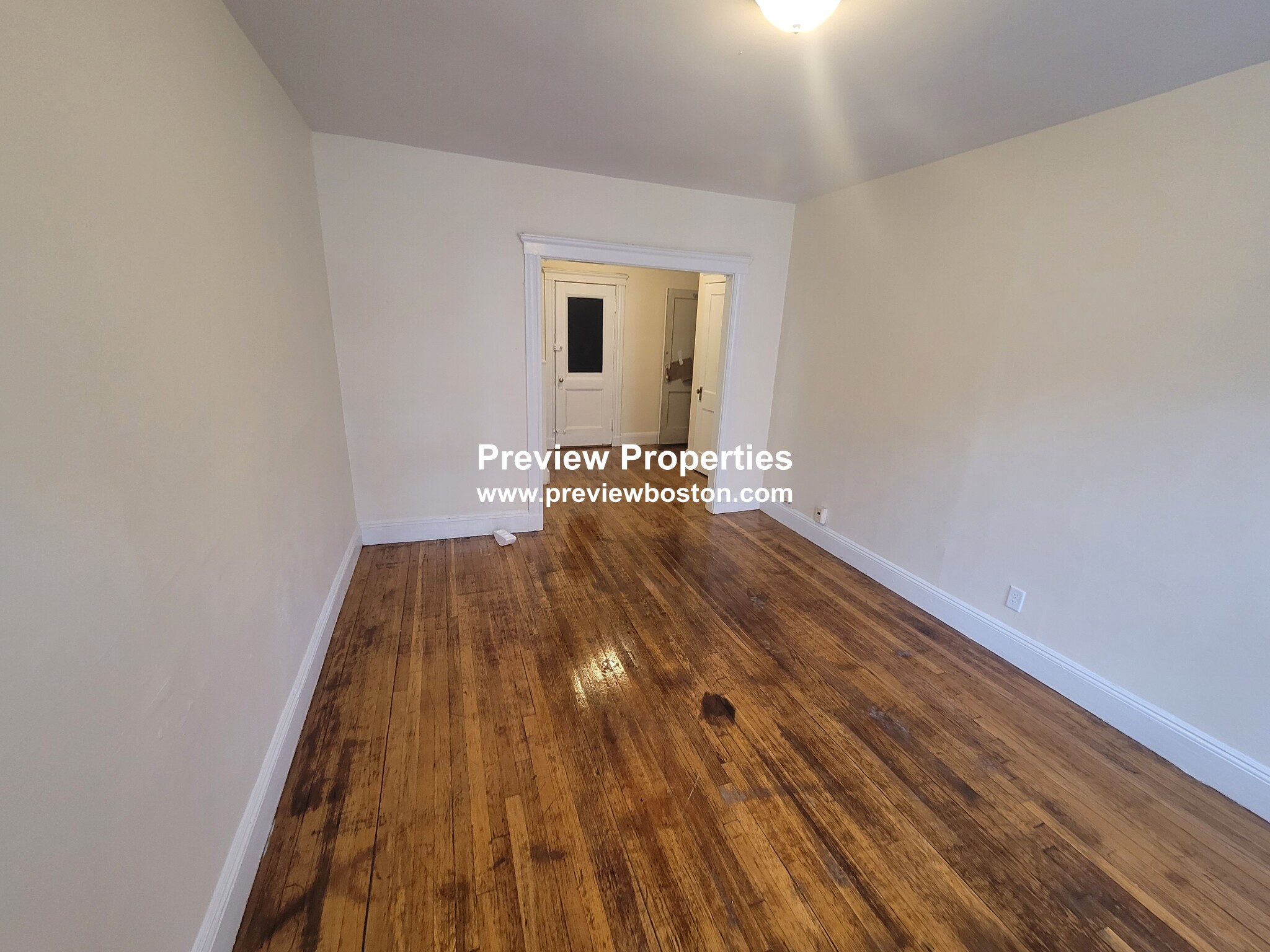 135 Washington St, Brighton