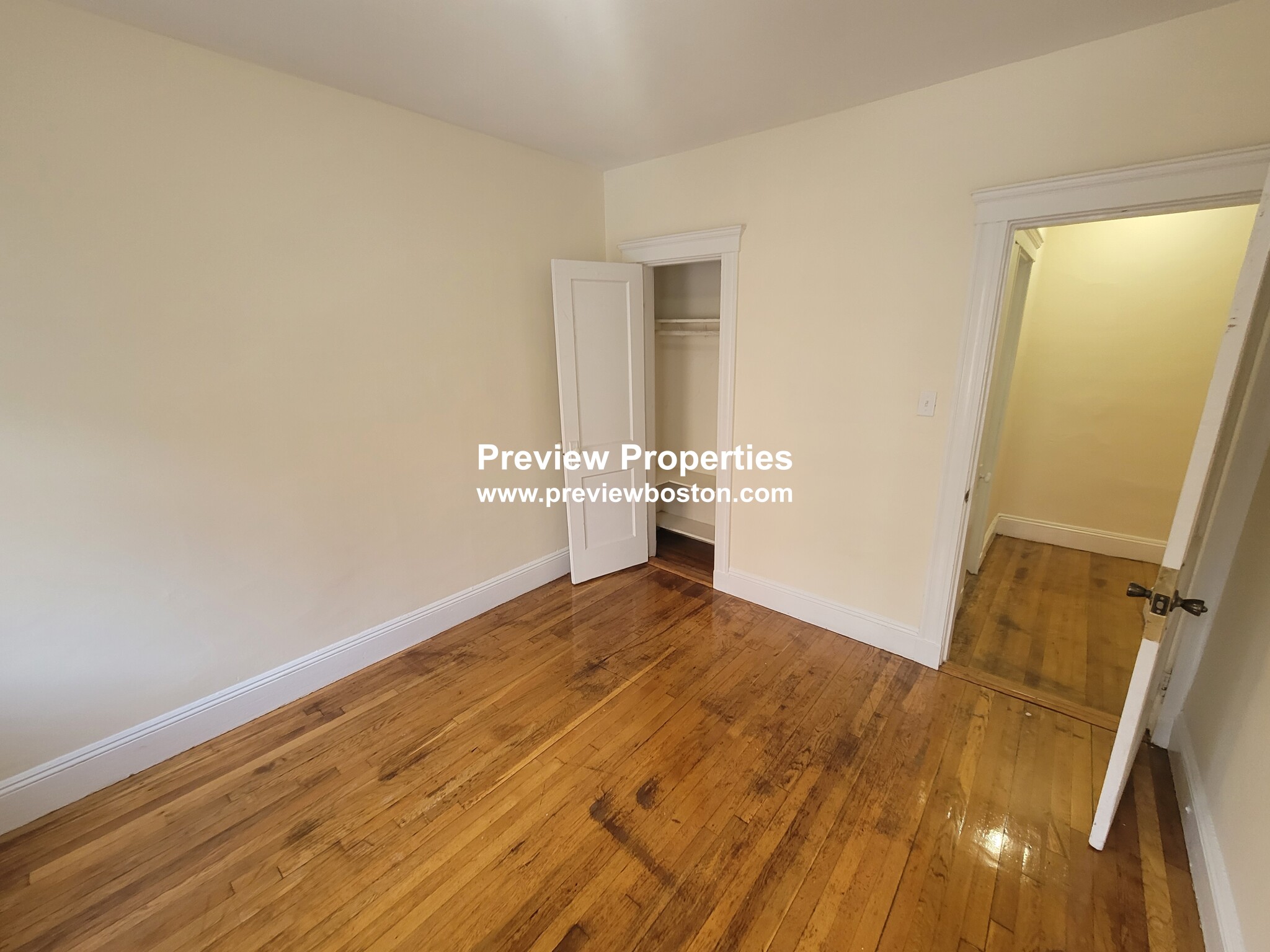 135 Washington St, Brighton