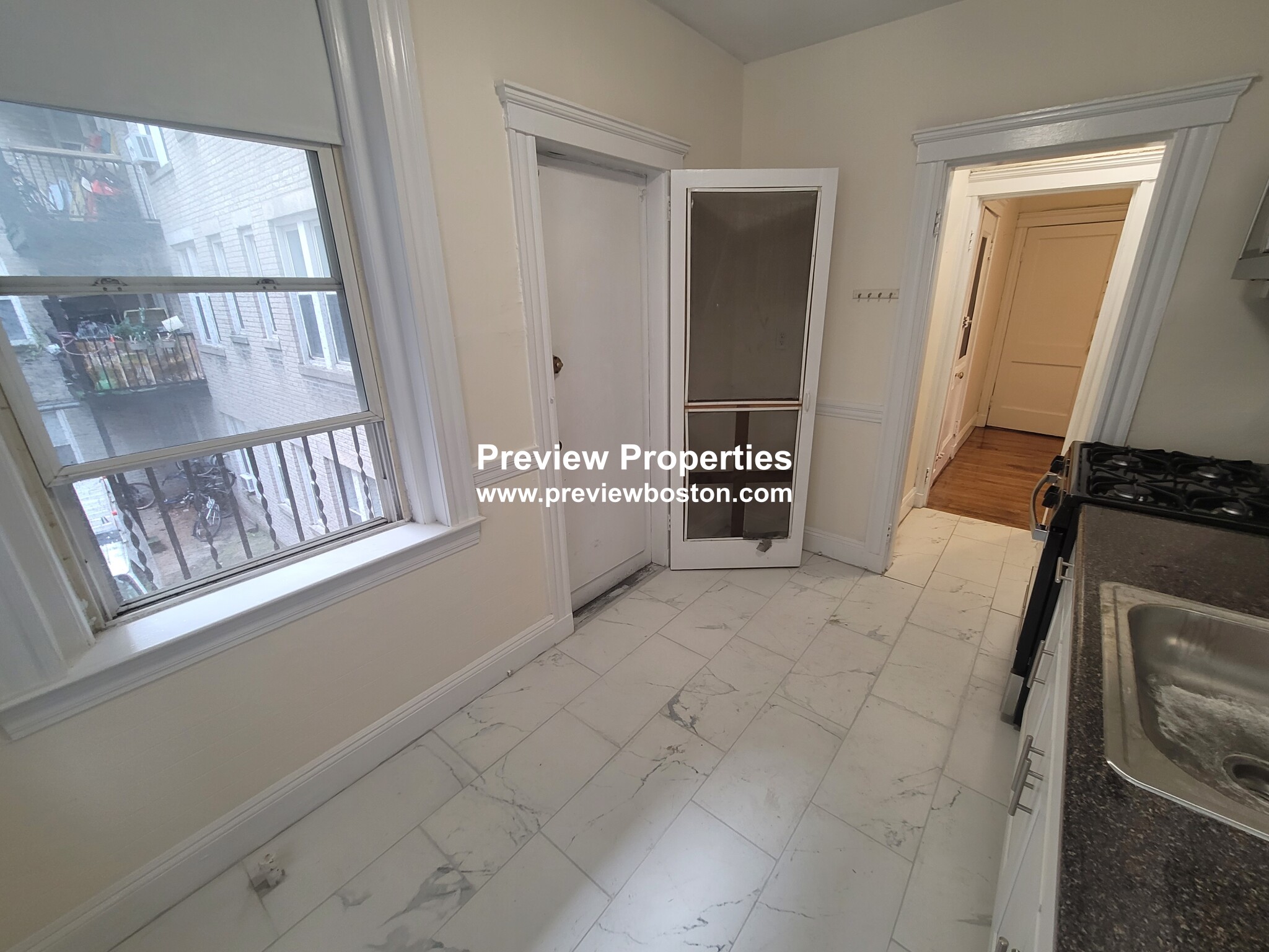 135 Washington St, Brighton