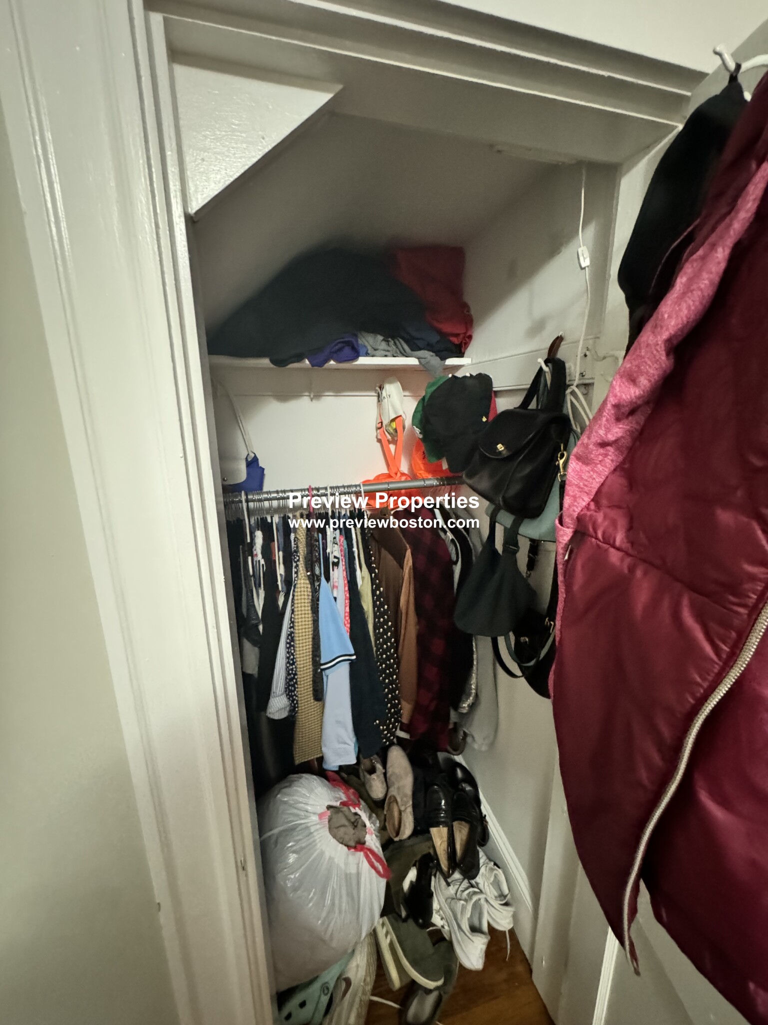 34 Dickinson Rd, Brighton