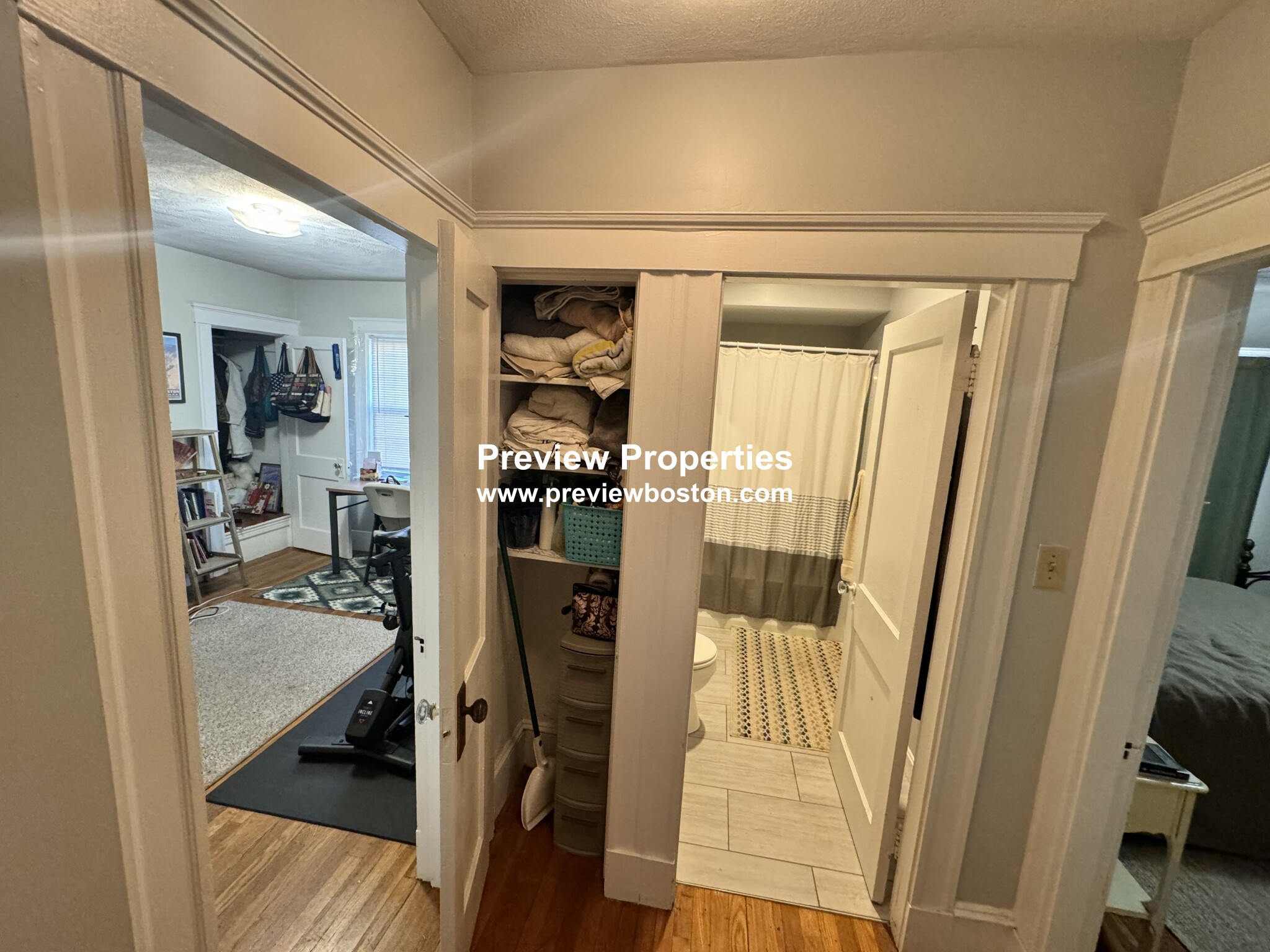 34 Dickinson Rd, Brighton