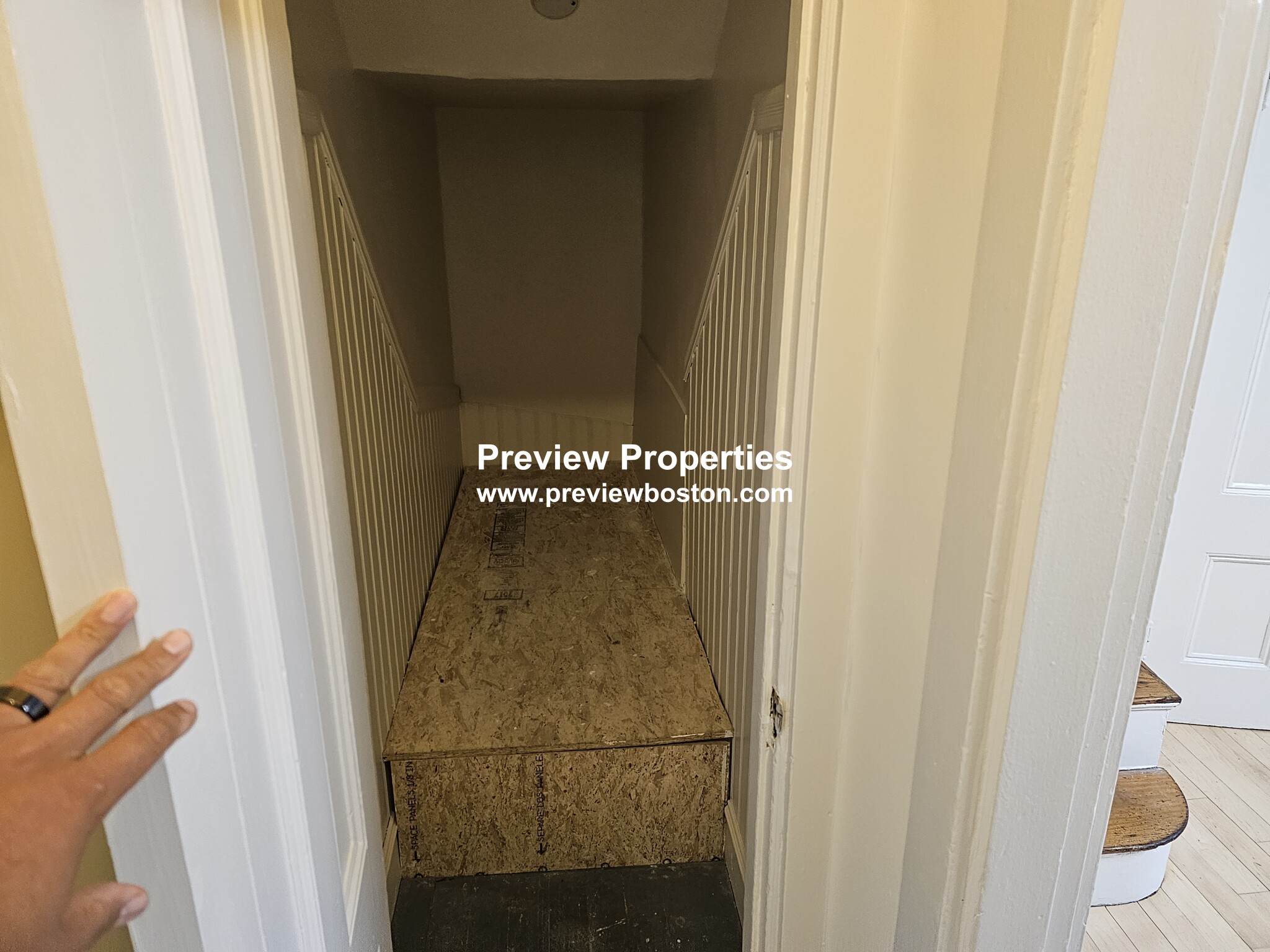 12 Braemore Rd, Brighton