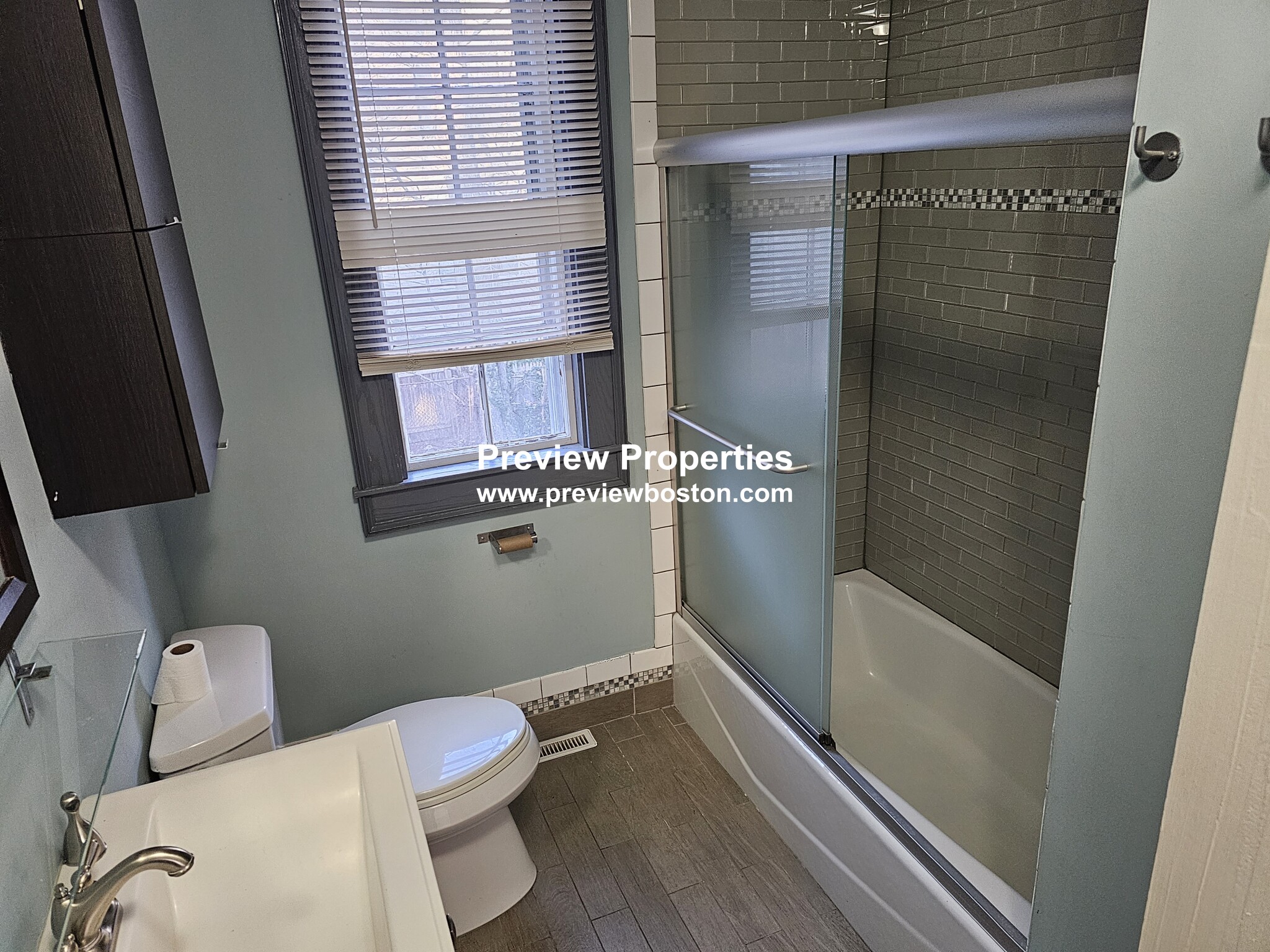 12 Braemore Rd, Brighton