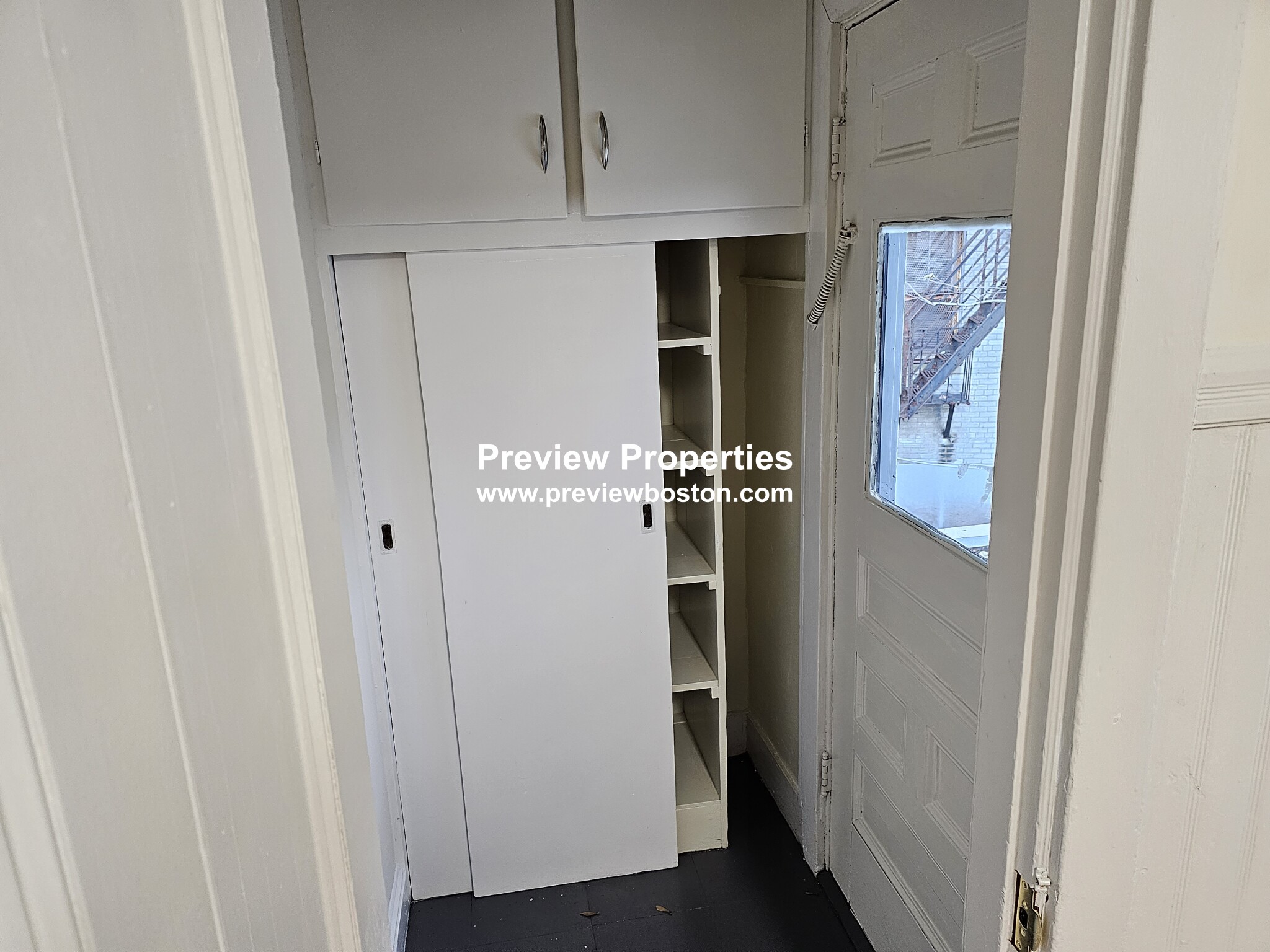 12 Braemore Rd, Brighton