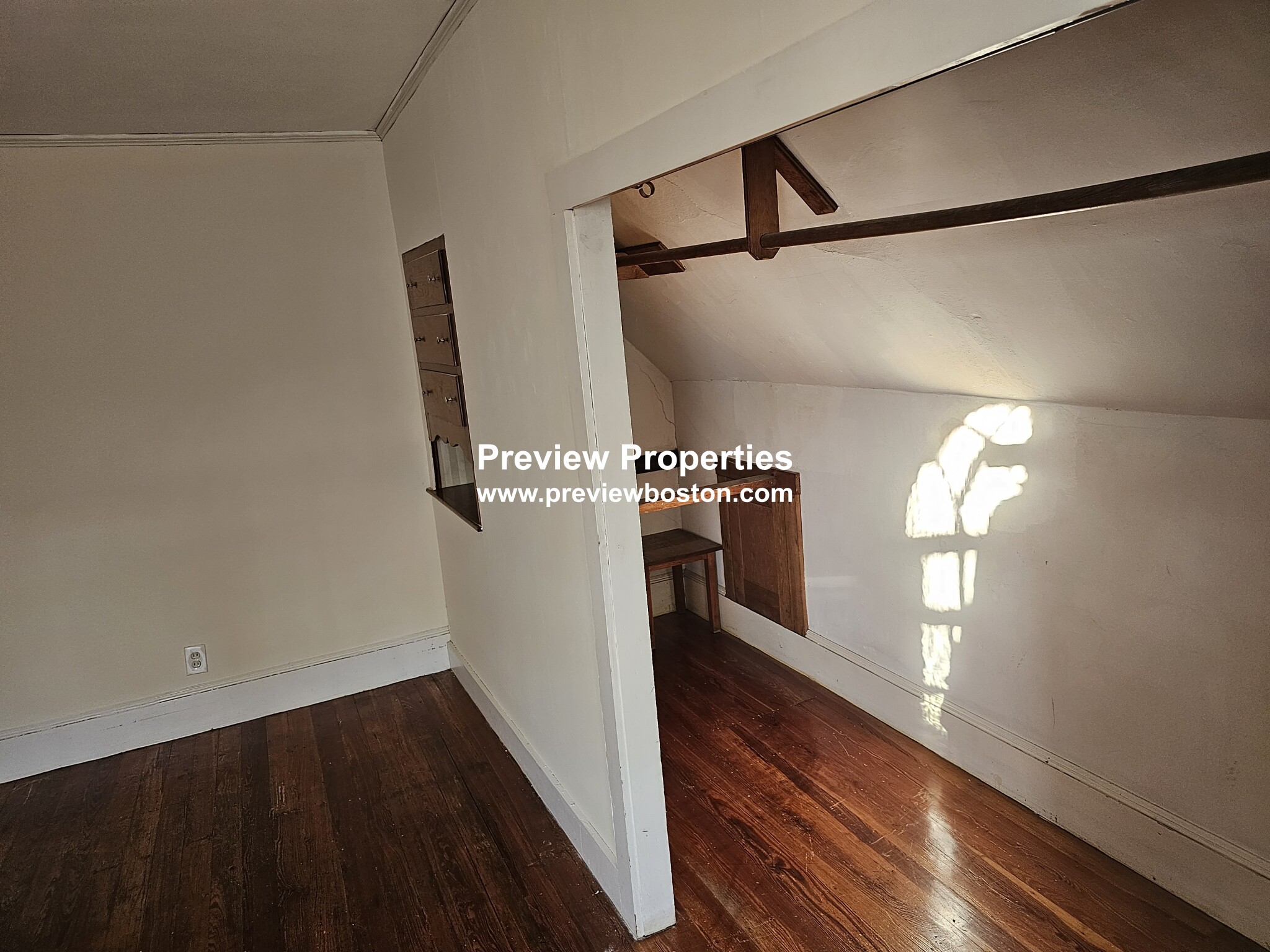 12 Braemore Rd, Brighton