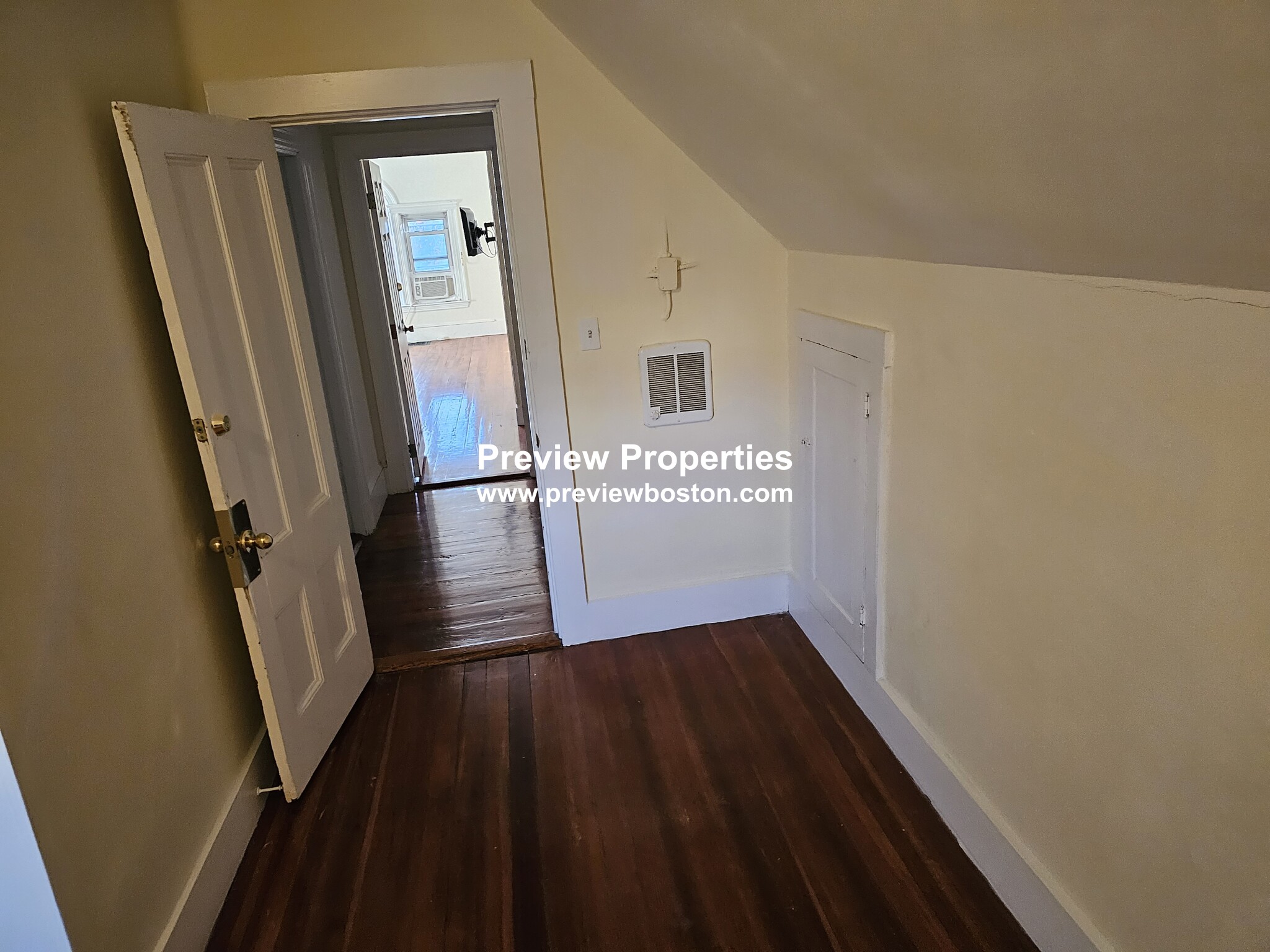 12 Braemore Rd, Brighton