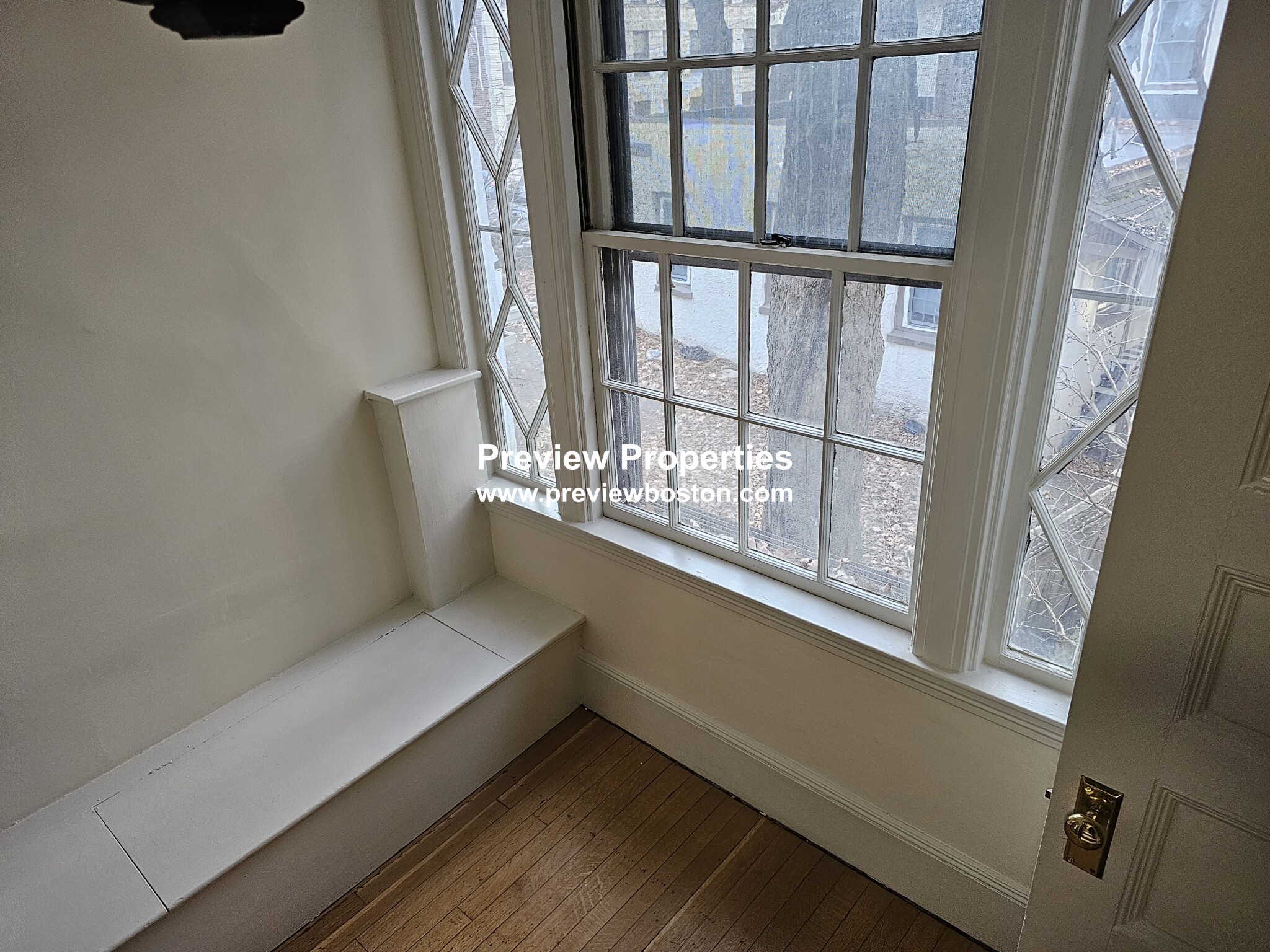 12 Braemore Rd, Brighton