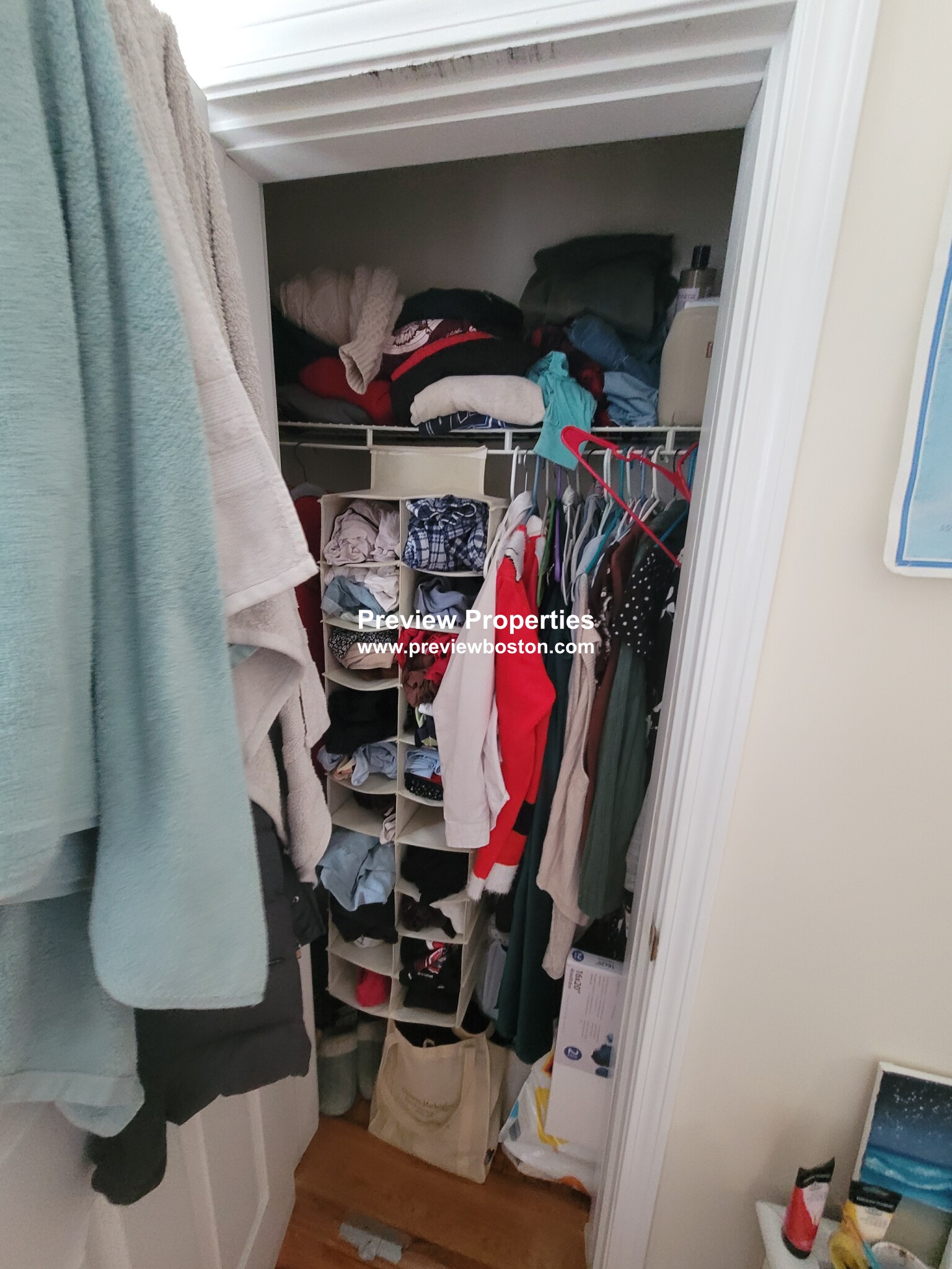 316 Saint Paul St, Longwood