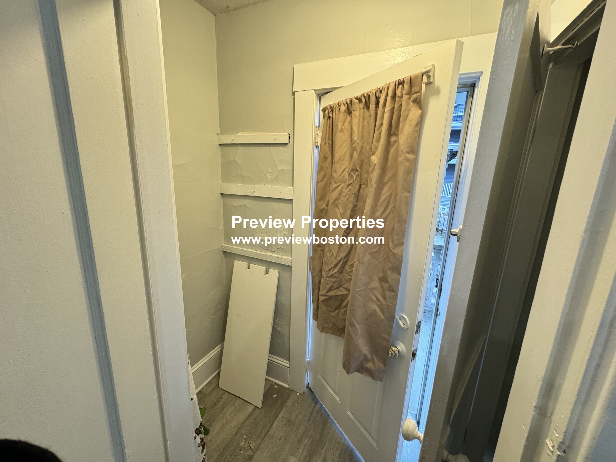 34 Dickinson Rd, Brighton