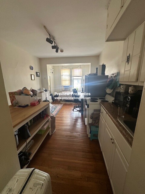 70 Strathmore Rd, Brighton