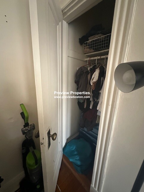 70 Strathmore Rd, Brighton