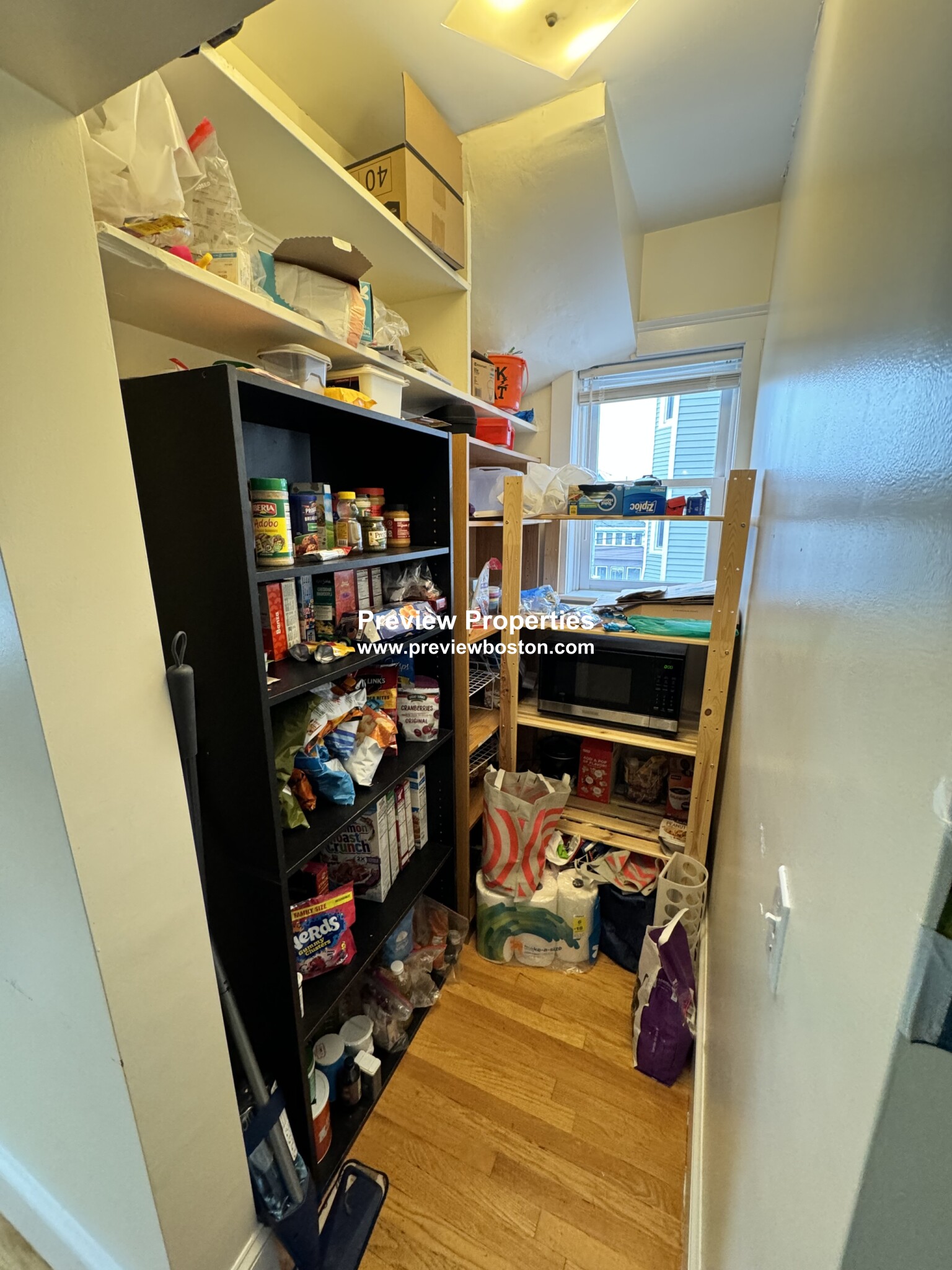 28 Cherry St, Davis Square