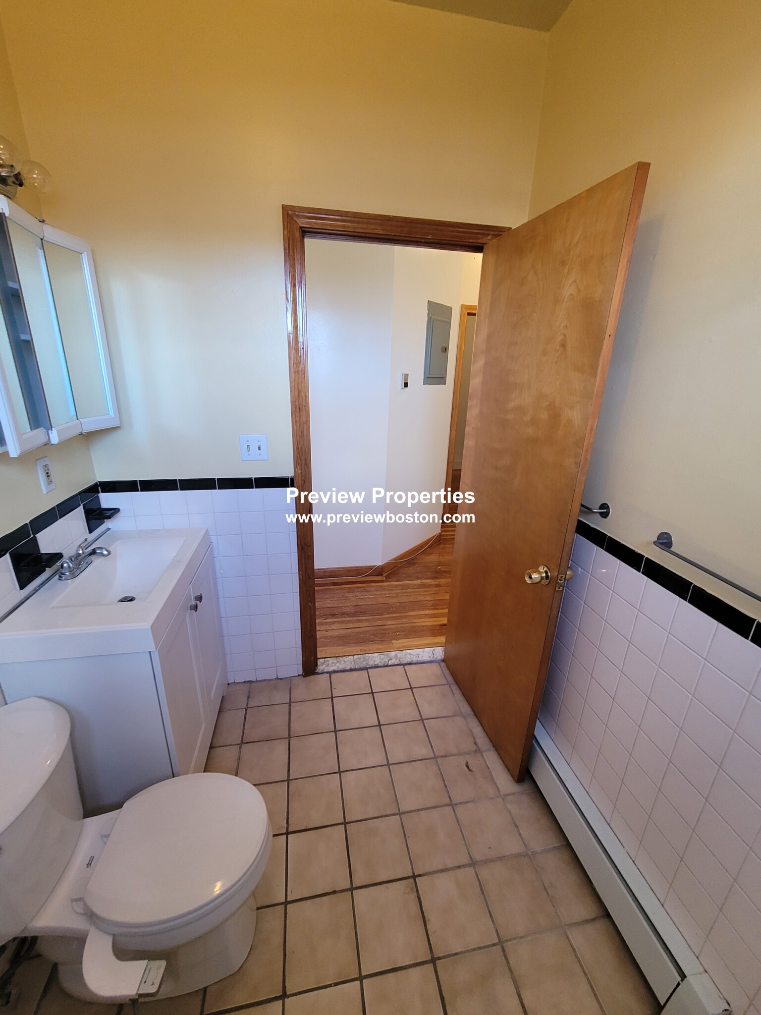 369 Centre St, Jamaica Plain