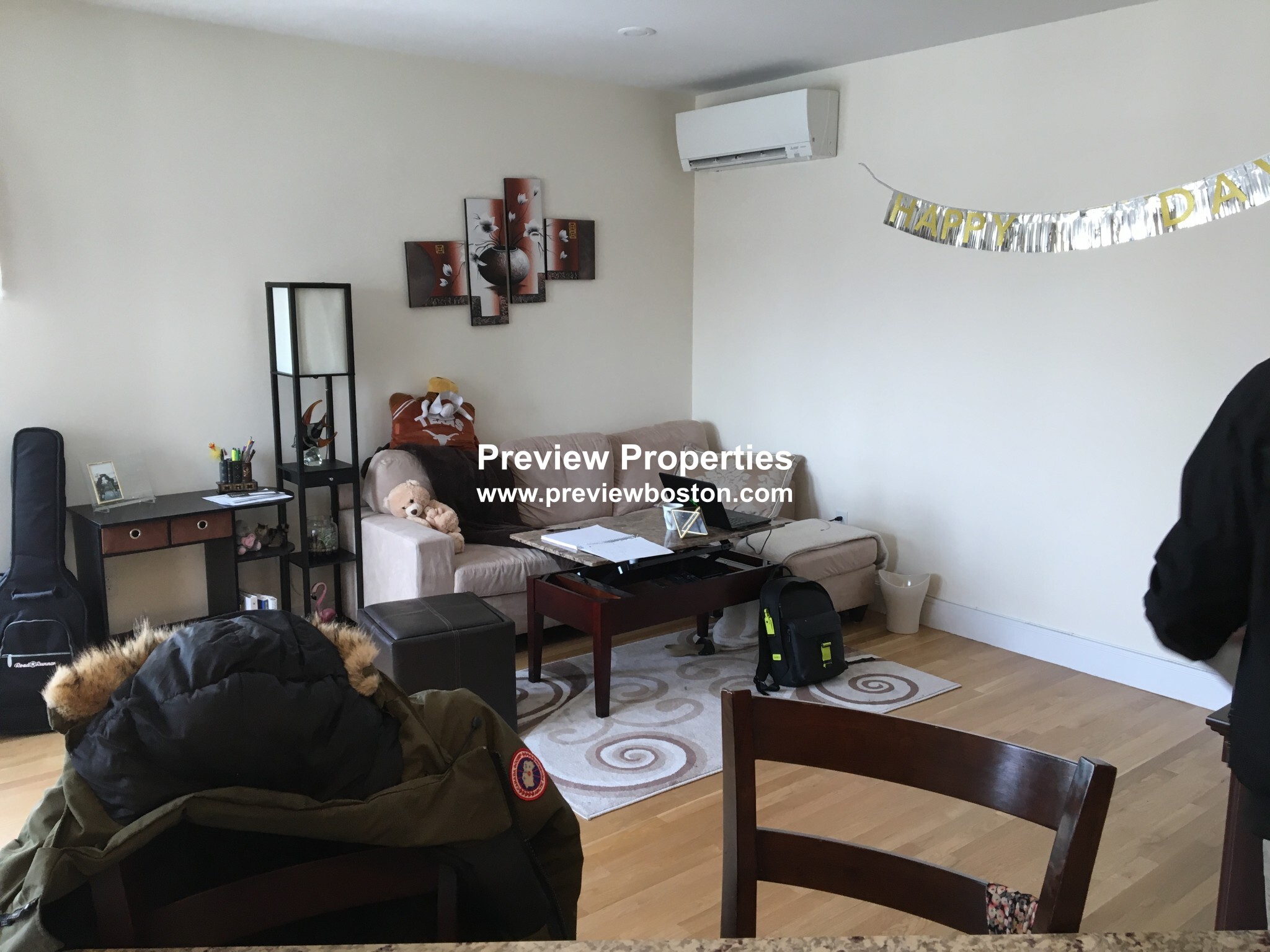 877 Beacon St, Fenway