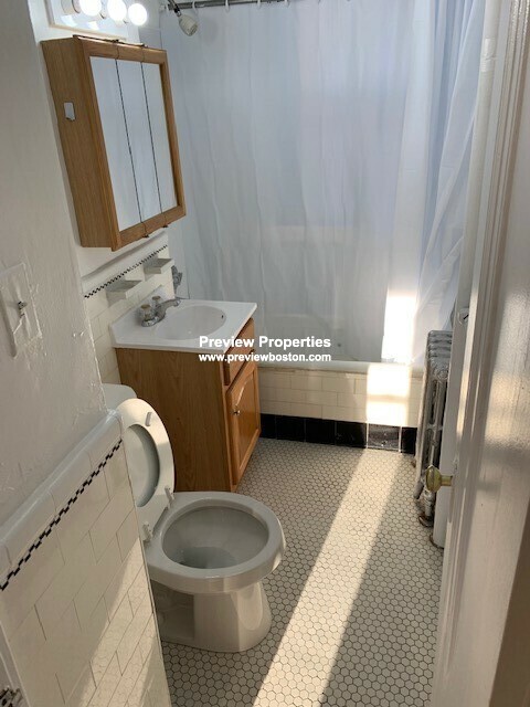 116 Washington St, Brighton