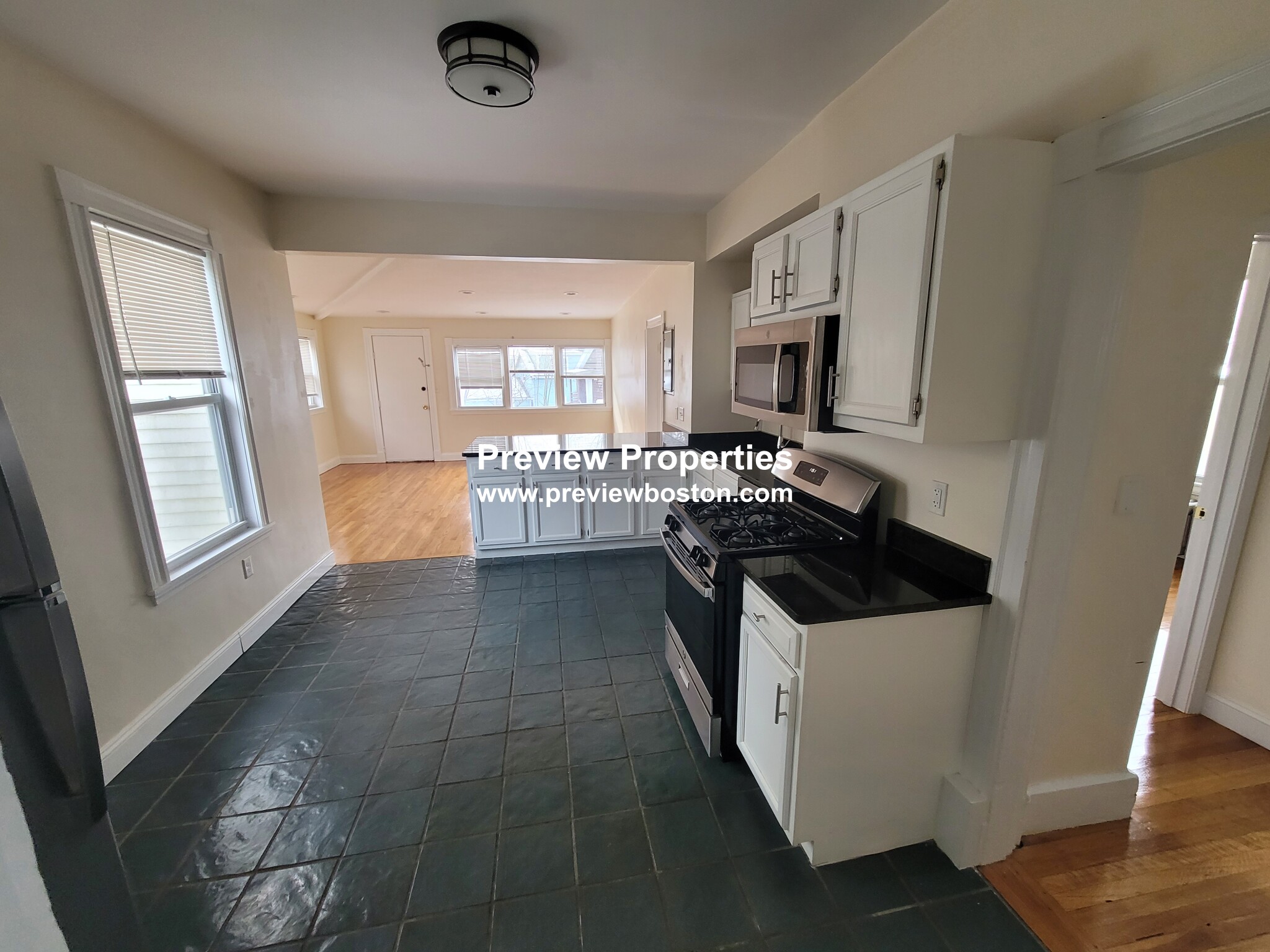 2572 Mass Ave, North Cambridge