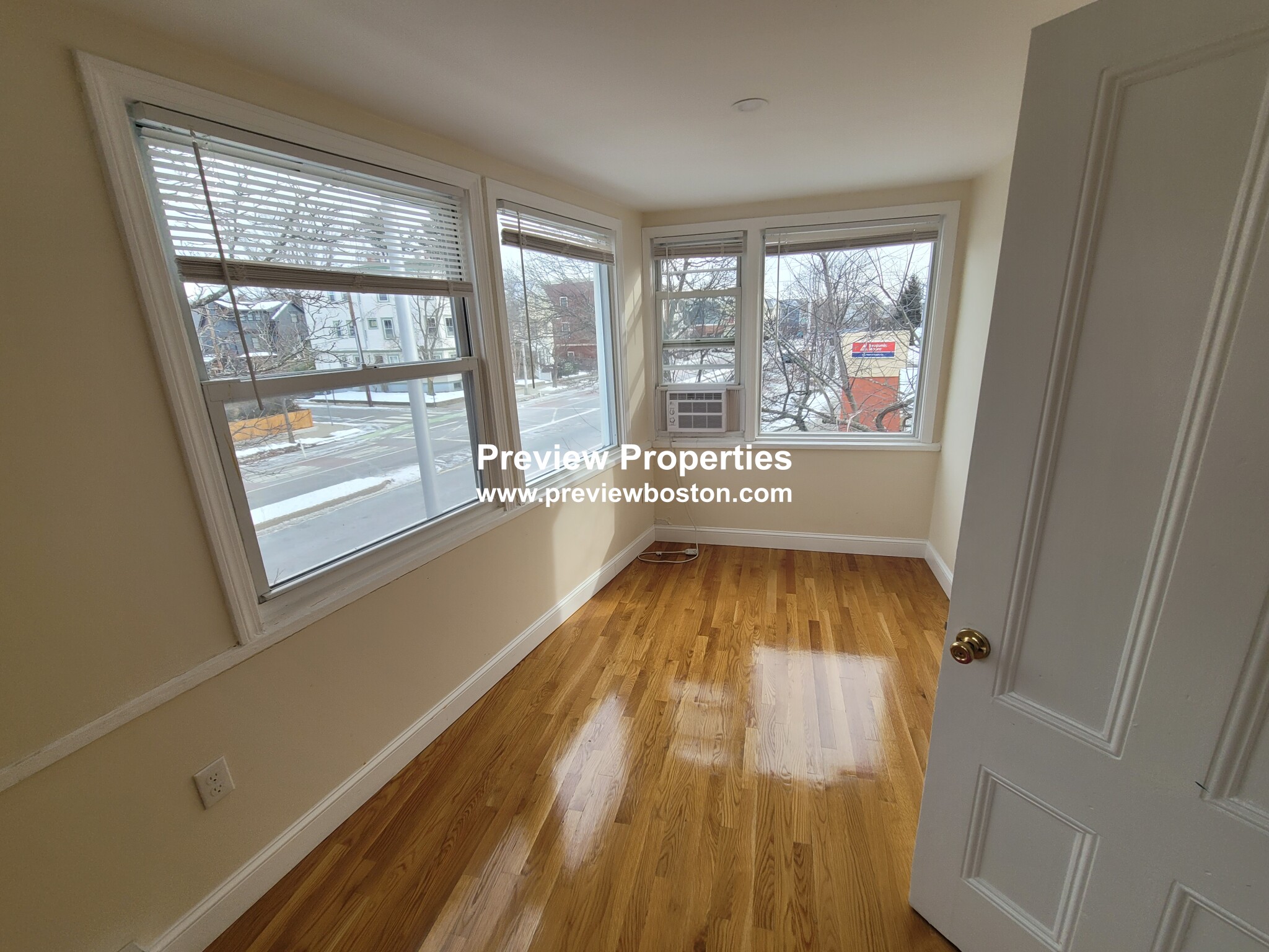 2572 Mass Ave, North Cambridge