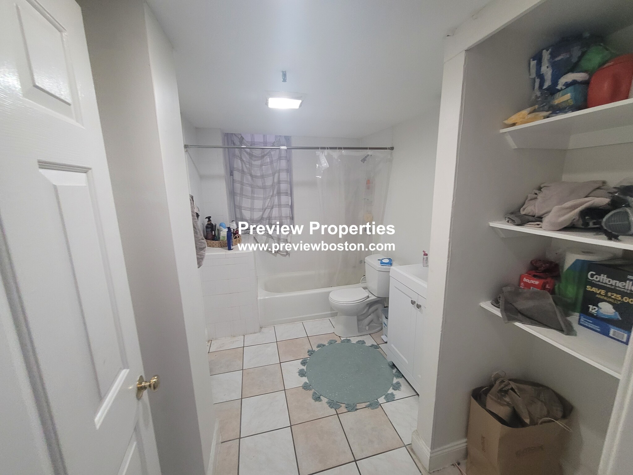 132 Hemenway St, Fenway