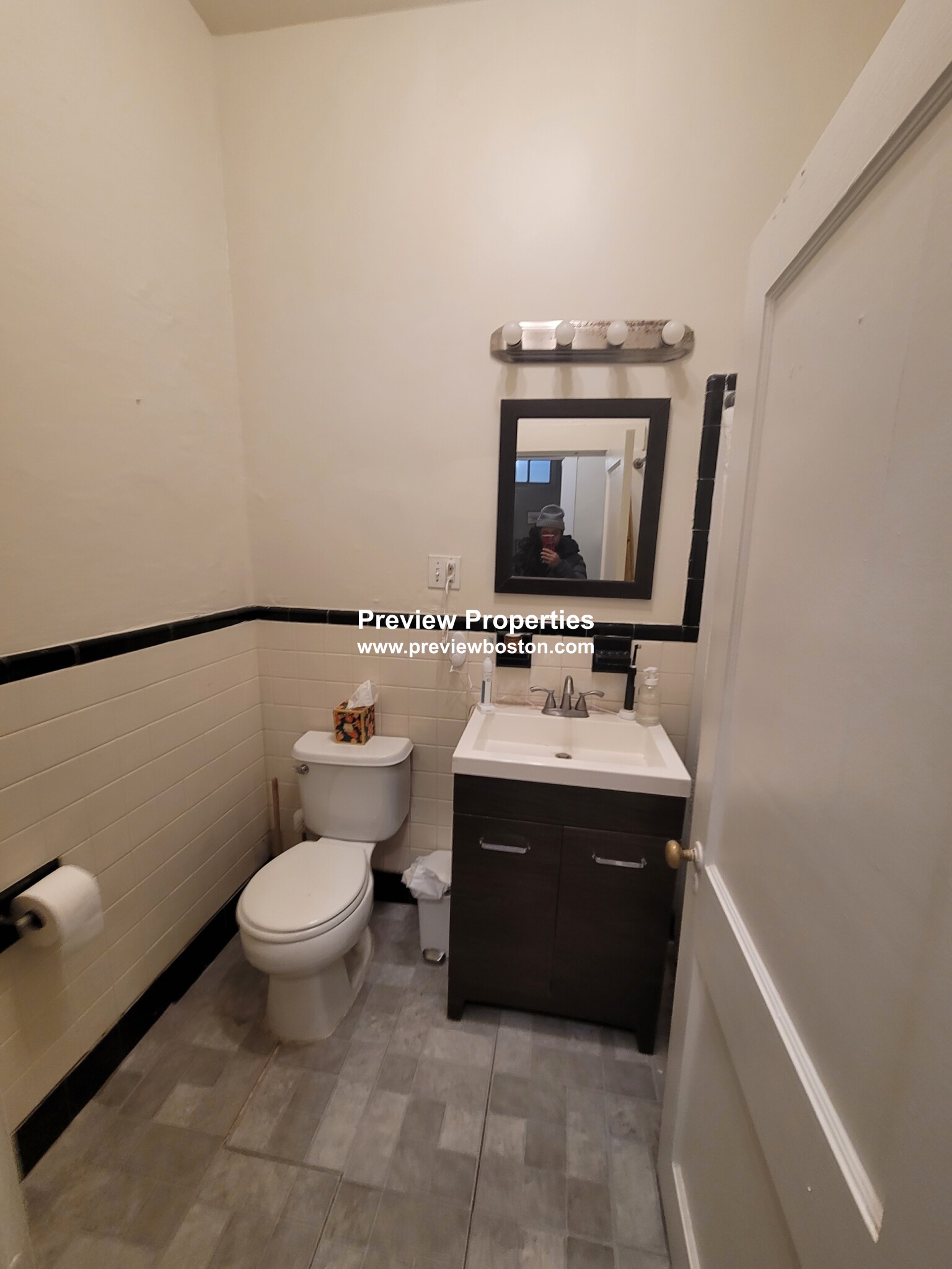 41 Bay State Rd, Fenway