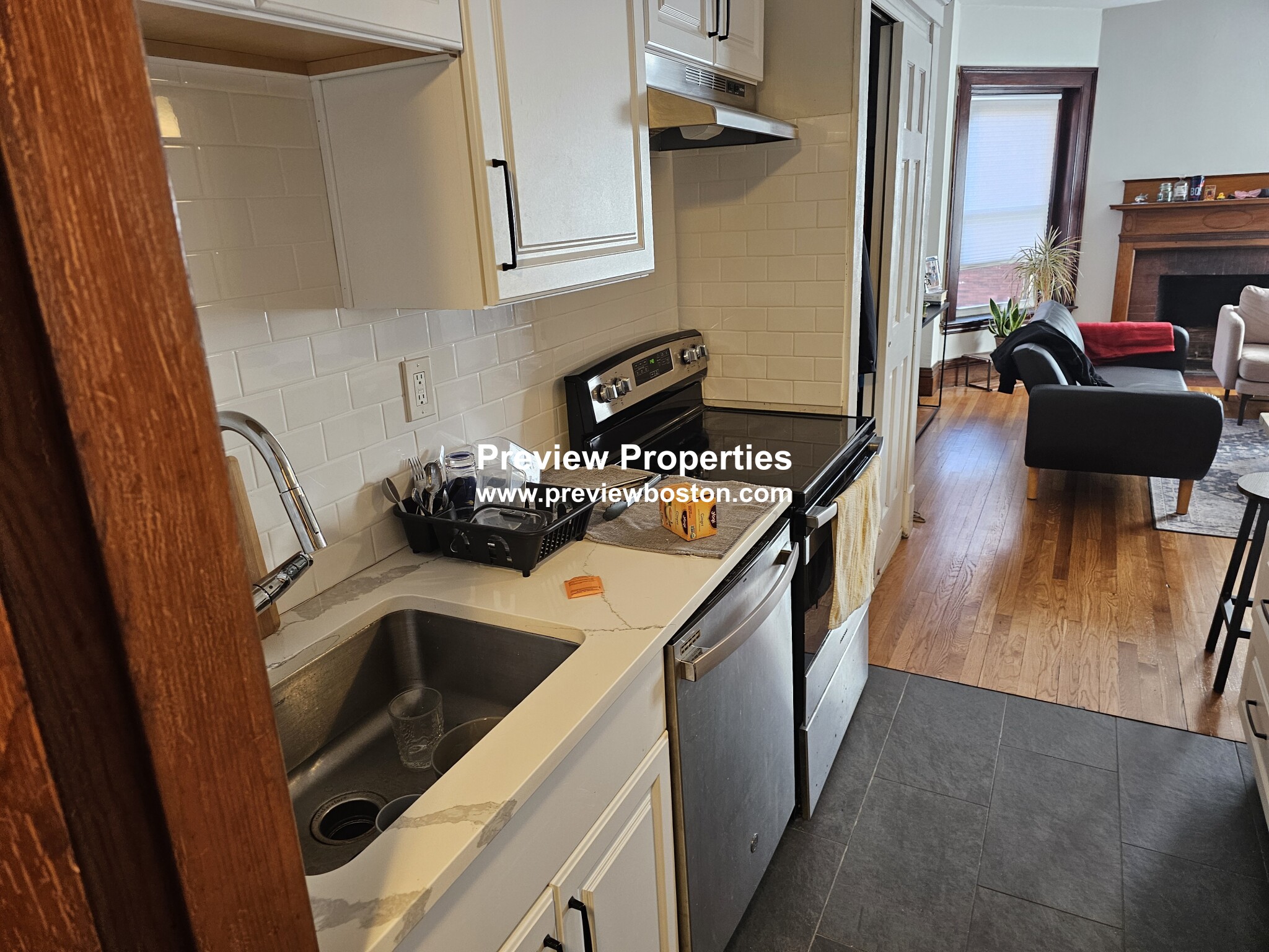 849 Beacon St, Fenway