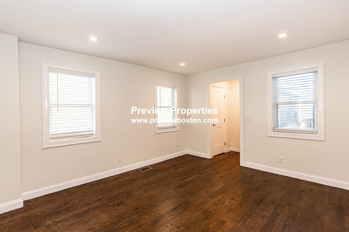 2 Chestnut Pl, Brighton