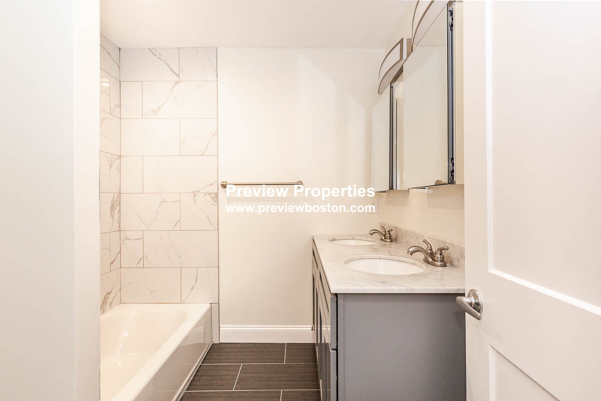 2 Chestnut Pl, Brighton