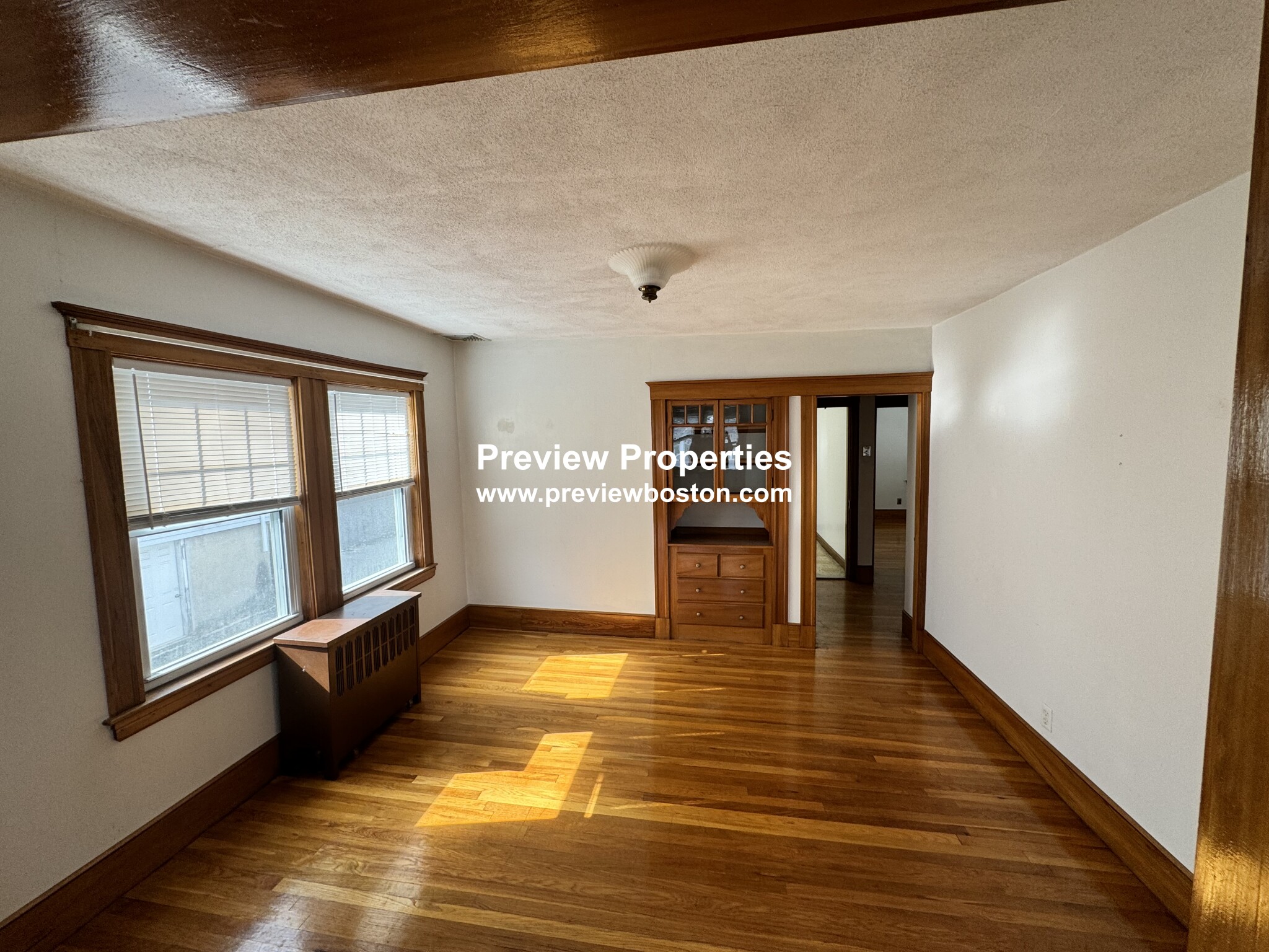 32 Dickinson Rd, Brighton