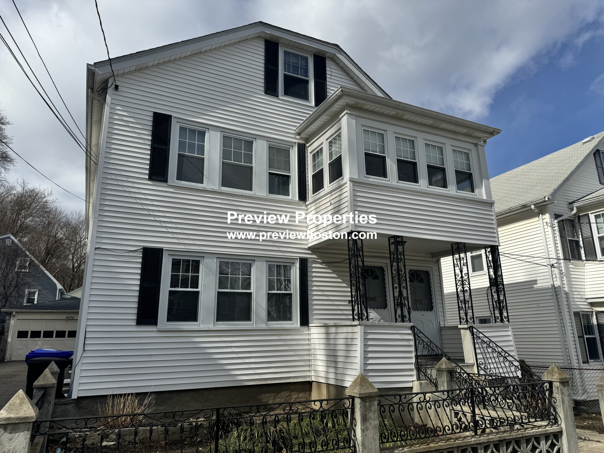 32 Dickinson Rd, Brighton