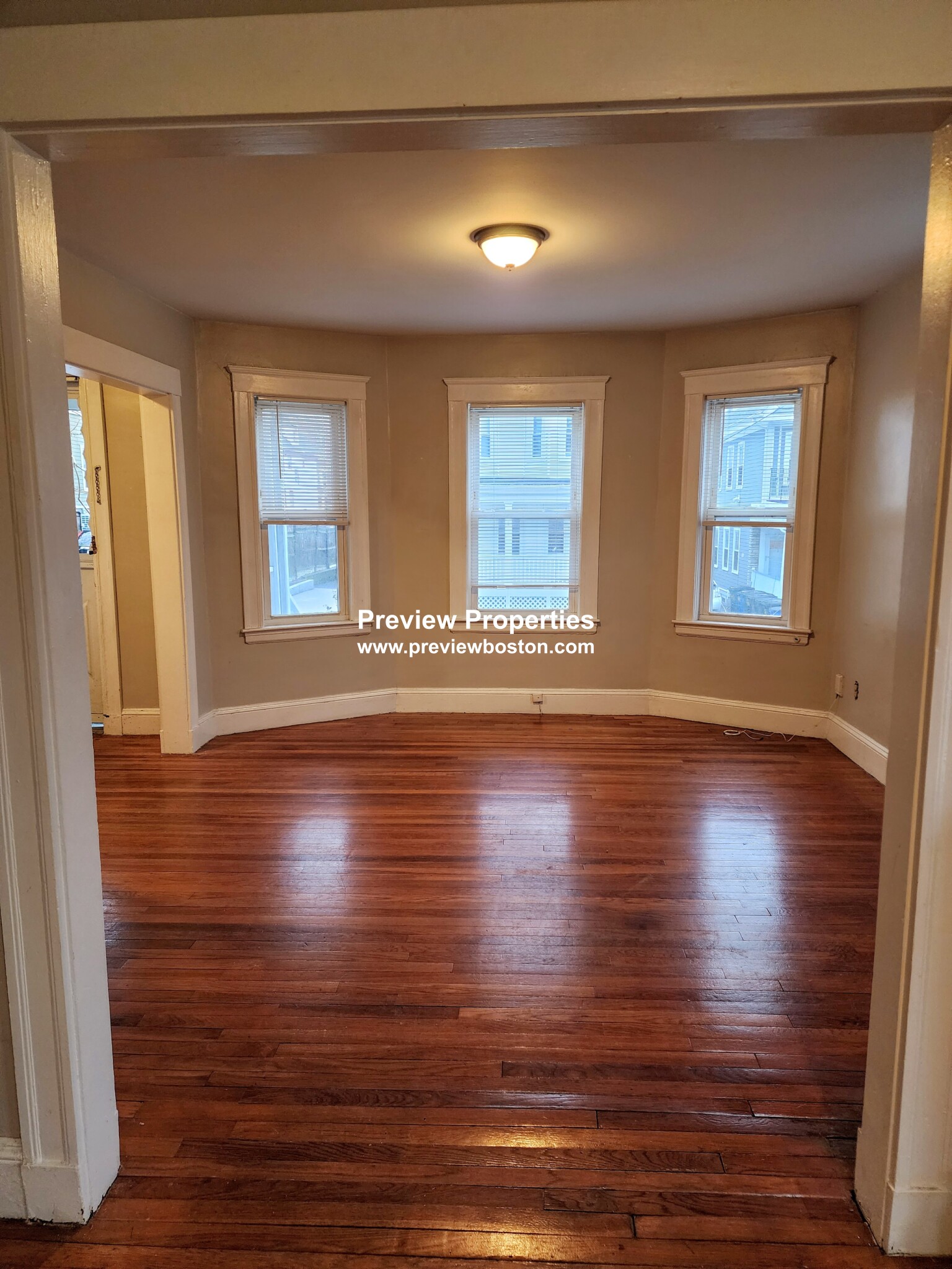 8 Woodside Ave, Jamaica Plain