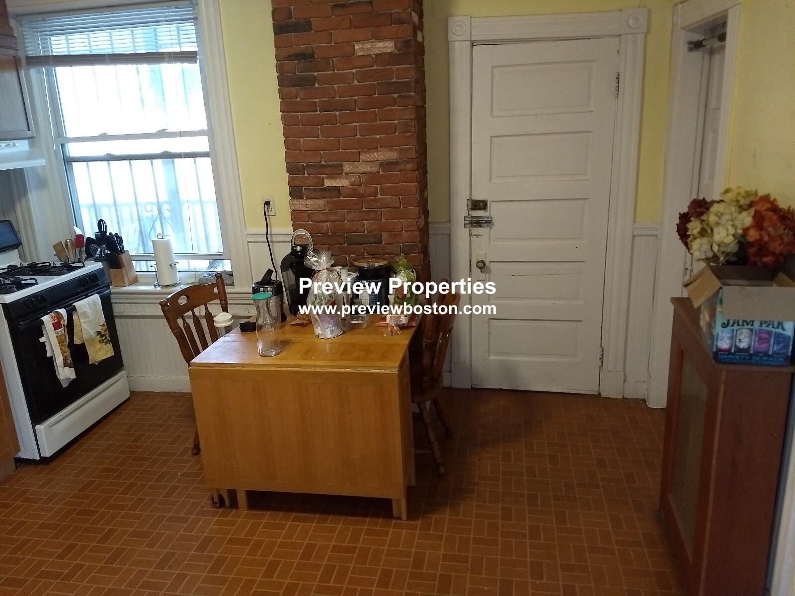 18 Mount Hood Rd, Brighton