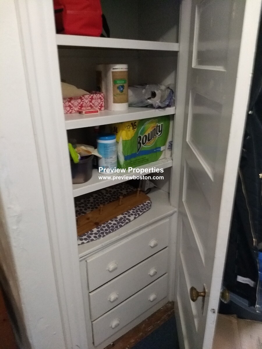 18 Mount Hood Rd, Brighton