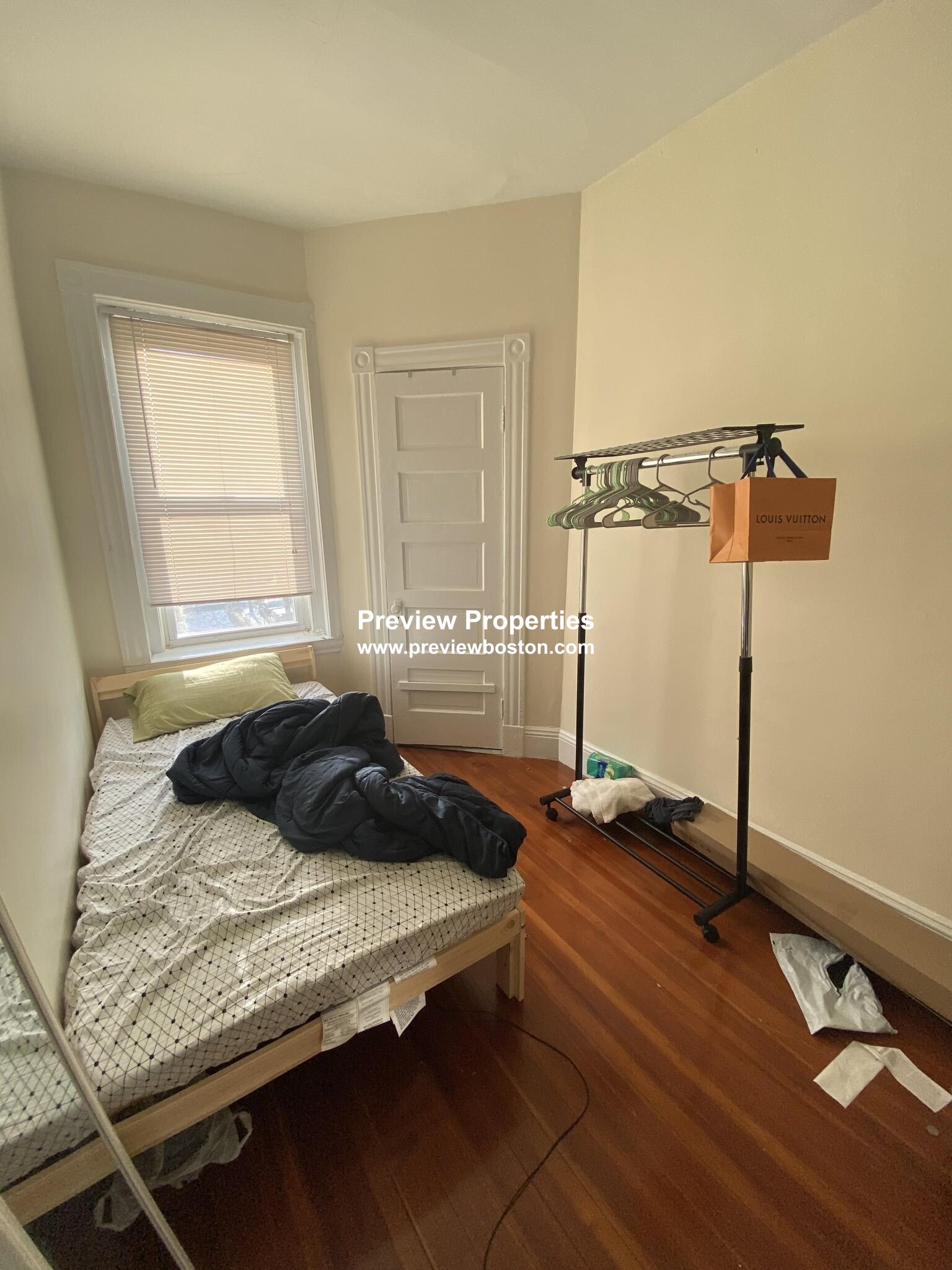 18 Mount Hood Rd, Brighton