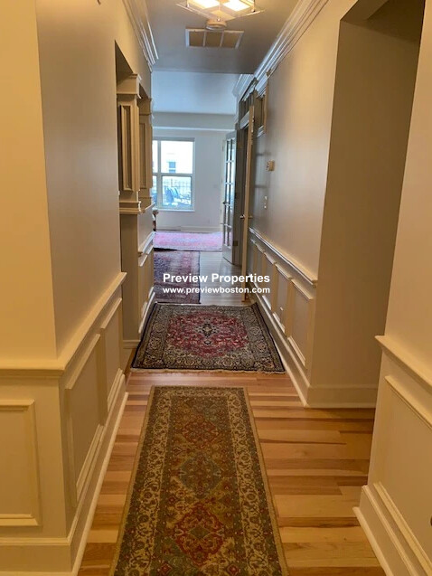 300 Boylston St, Downtown