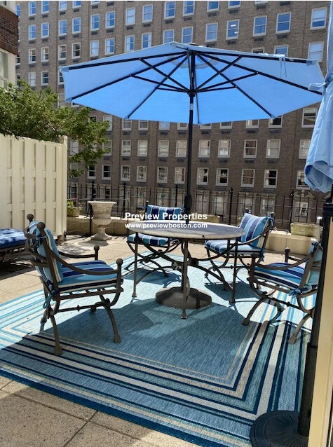 300 Boylston St, Downtown