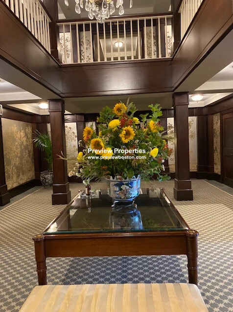 300 Boylston St, Downtown