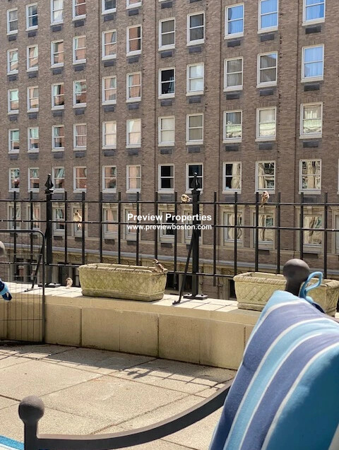 300 Boylston St, Downtown