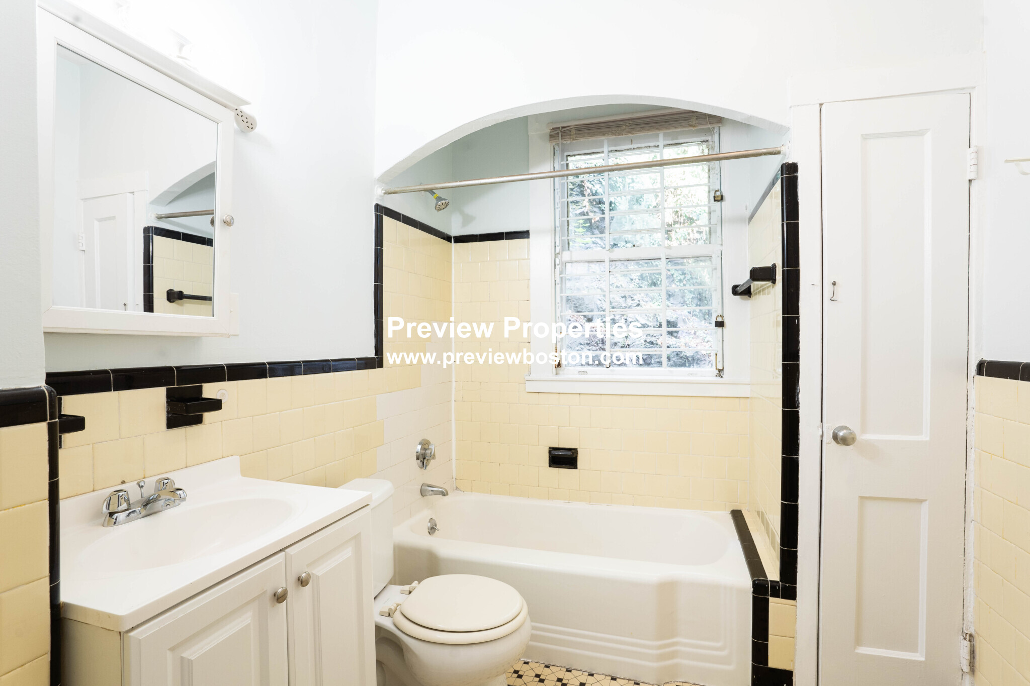 1789 Commonwealth Ave, Brighton