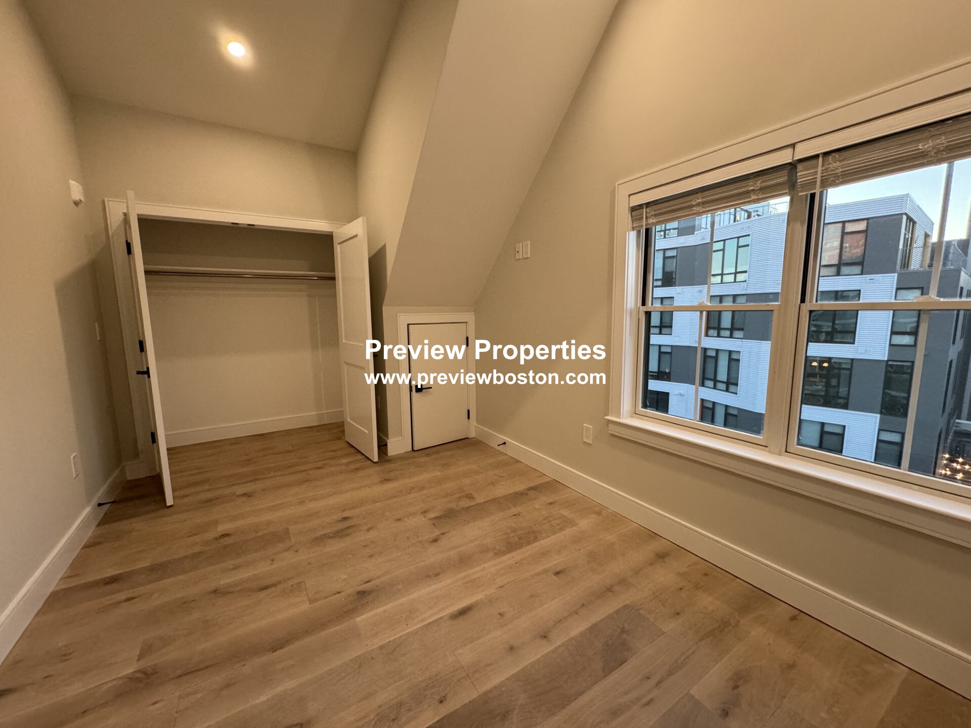 9 Everett St, Allston