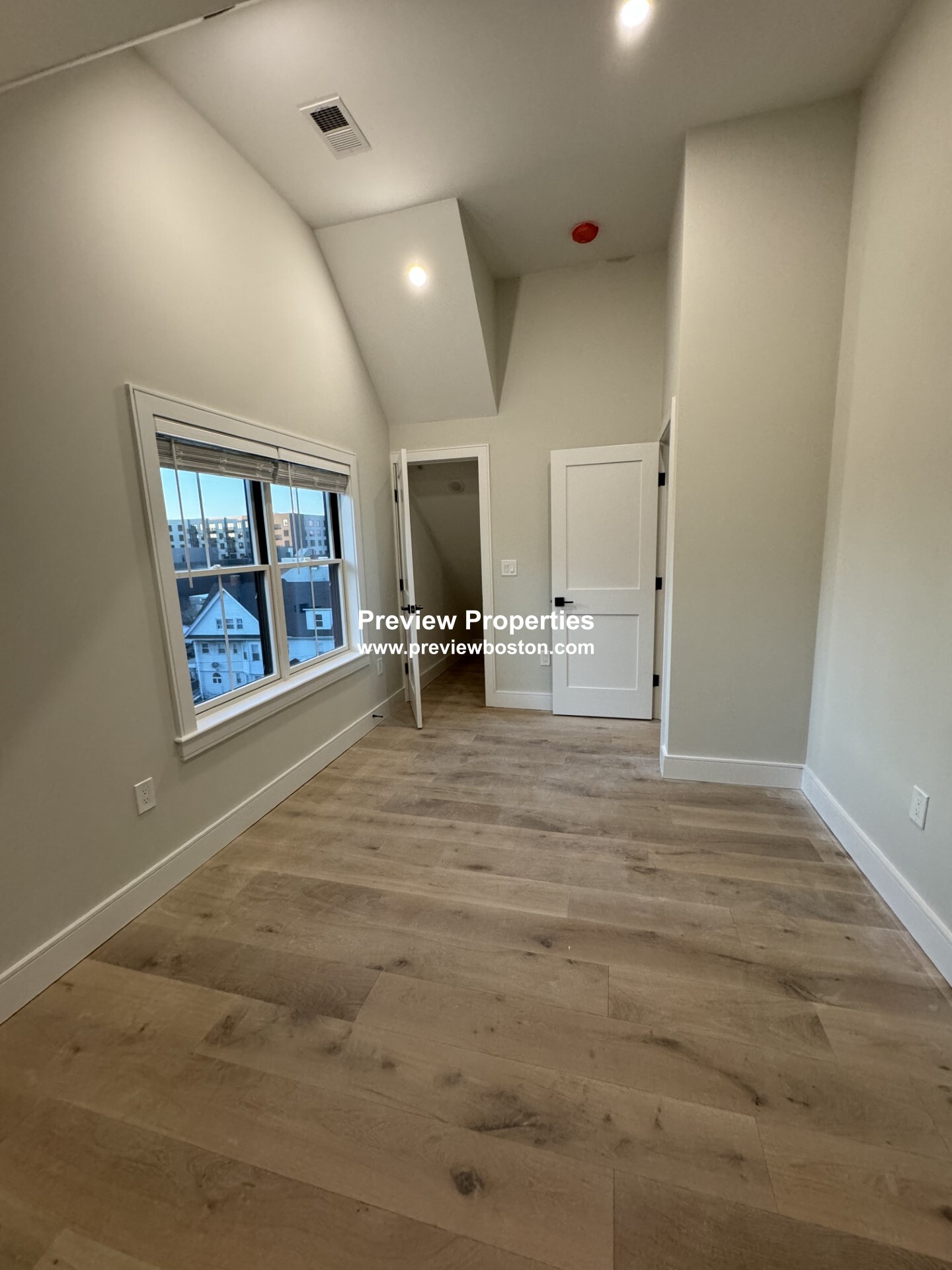 9 Everett St, Allston