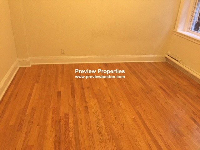 1687 Commonwealth Ave, Brighton