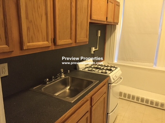 1687 Commonwealth Ave, Brighton