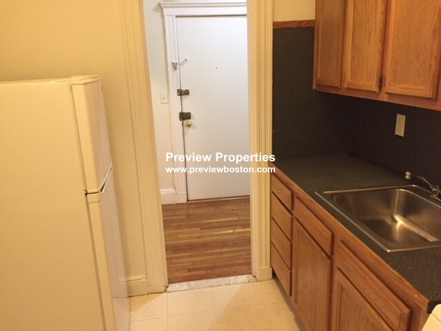 1687 Commonwealth Ave, Brighton