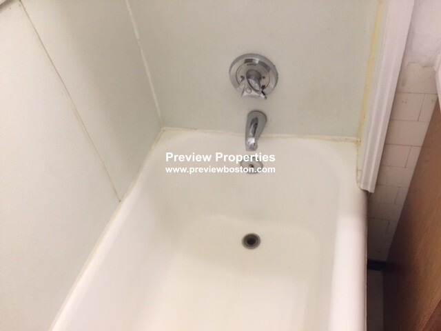 1687 Commonwealth Ave, Brighton