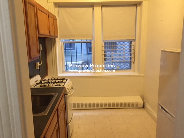 1687 Commonwealth Ave, Brighton