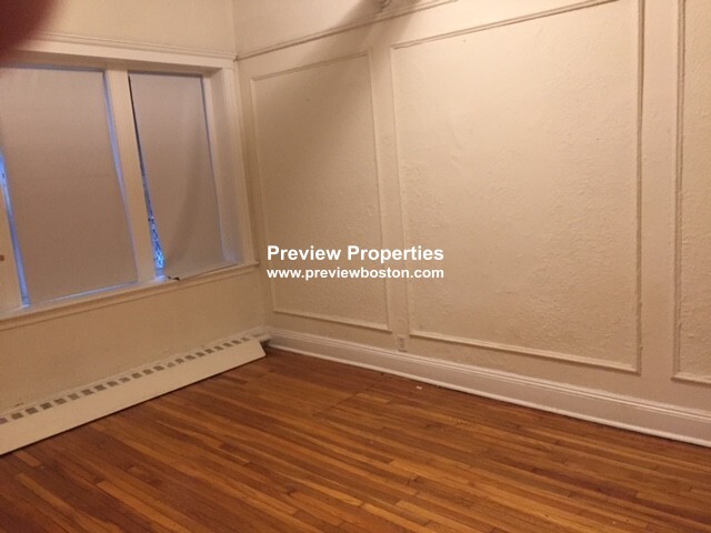 1687 Commonwealth Ave, Brighton