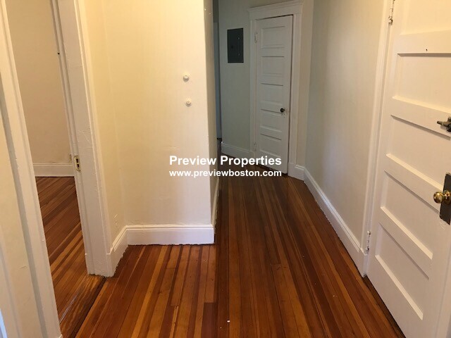 15 Mount Hood Rd, Brighton