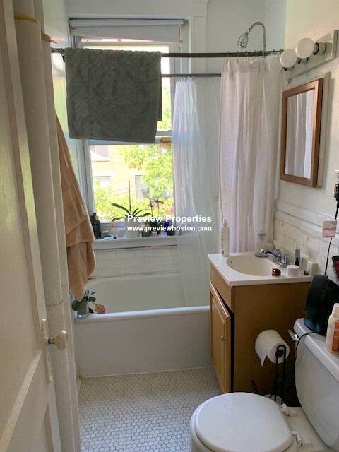 25 Walbridge St, Allston