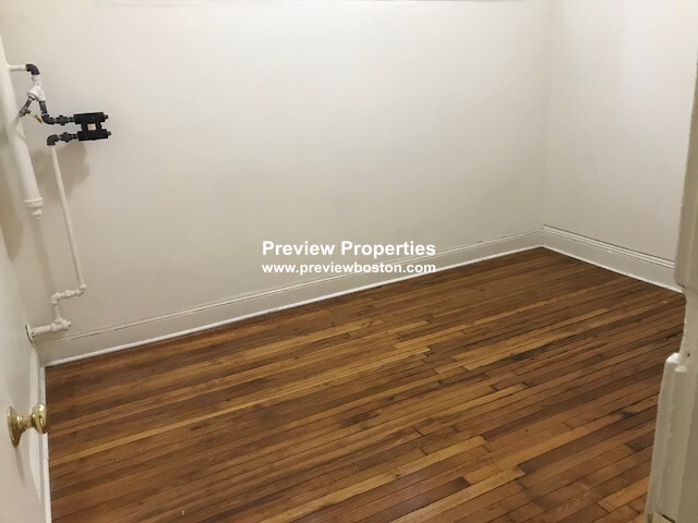 25 Walbridge St, Allston