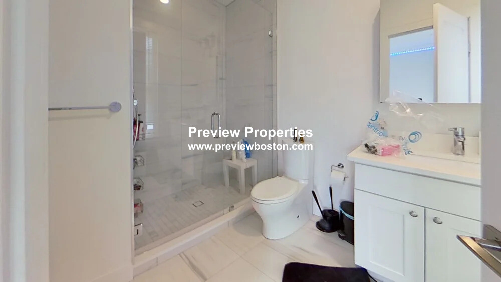 134 Chelsea St, East Boston