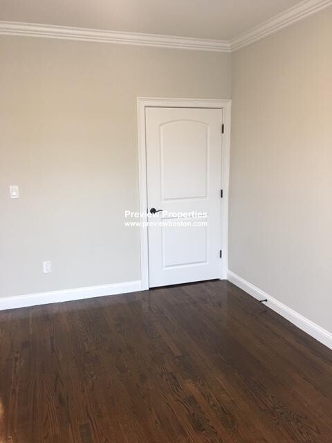 101 Chelsea St, East Boston